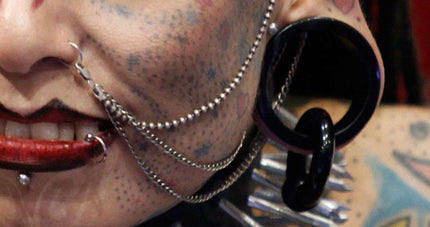 Stretched earlobe, stretched piercing