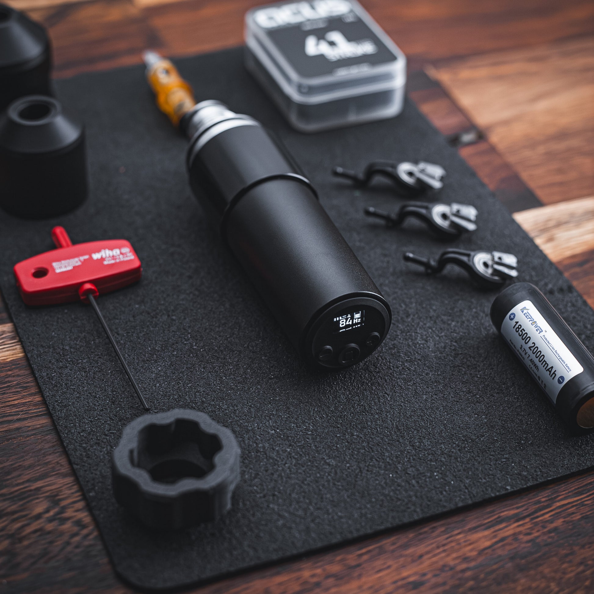 ACUS M1 Wireless Tattoo Machine — Pick Grip Size