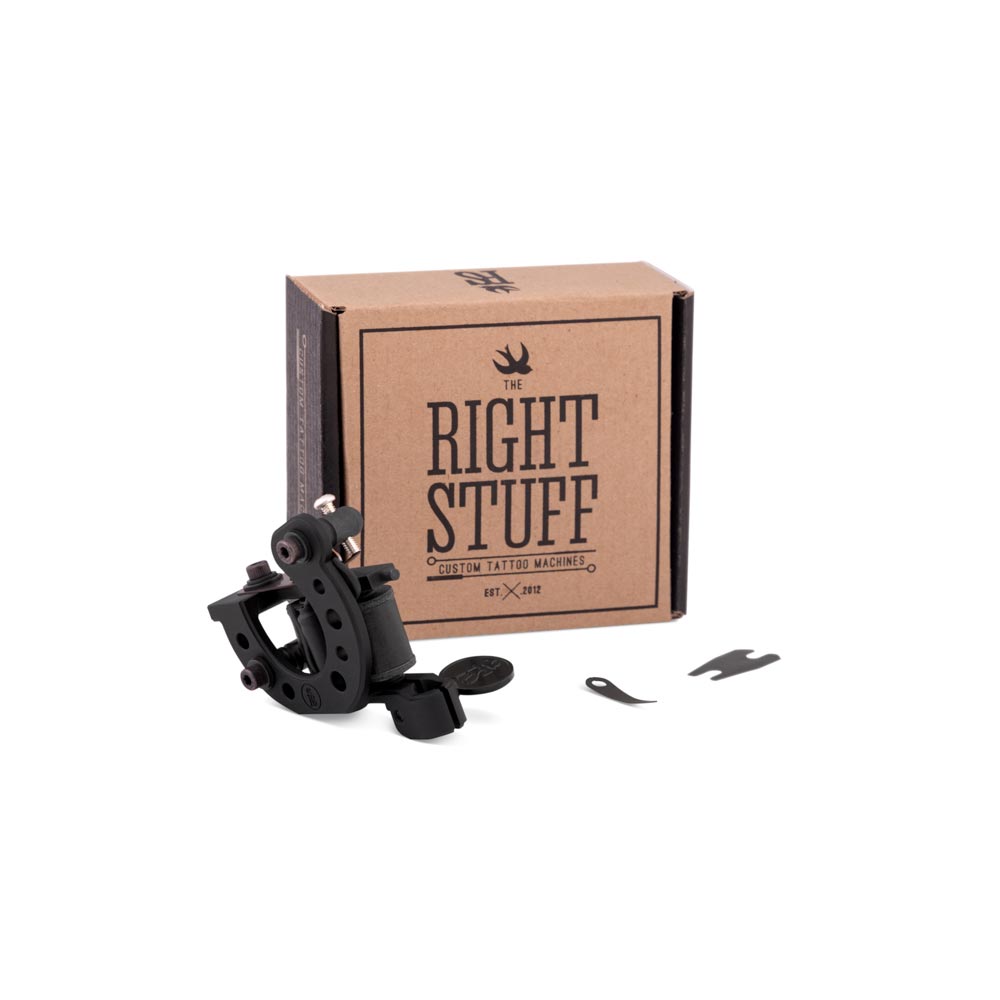 Right Stuff Lucky TrueLiner ALU Coil Tattoo Machine — Black (side)
