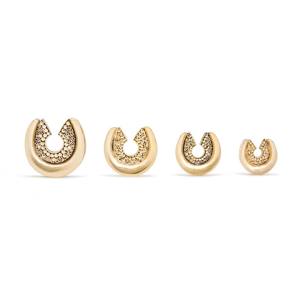Horseshoe Gold Plated Saddle Plug — Standing Up and Laying Flat